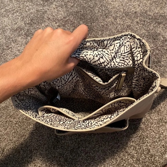 Purse - Picture 5 of 8